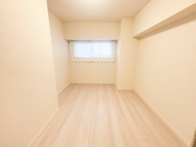 ■洋室：5.9帖