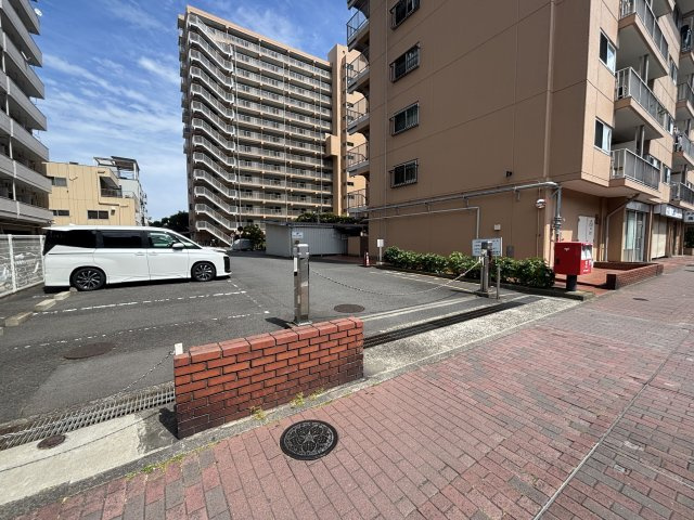 【駐車場】