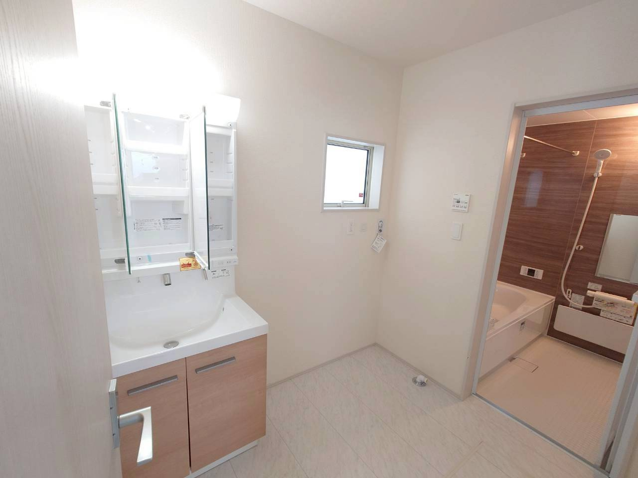 ■■南城市大里稲嶺-③号棟（全3棟）の独立洗面台