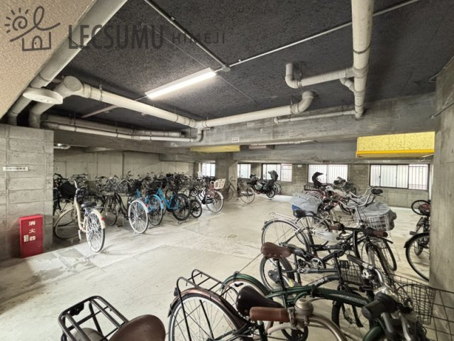 リベール姫路岡町の駐輪場