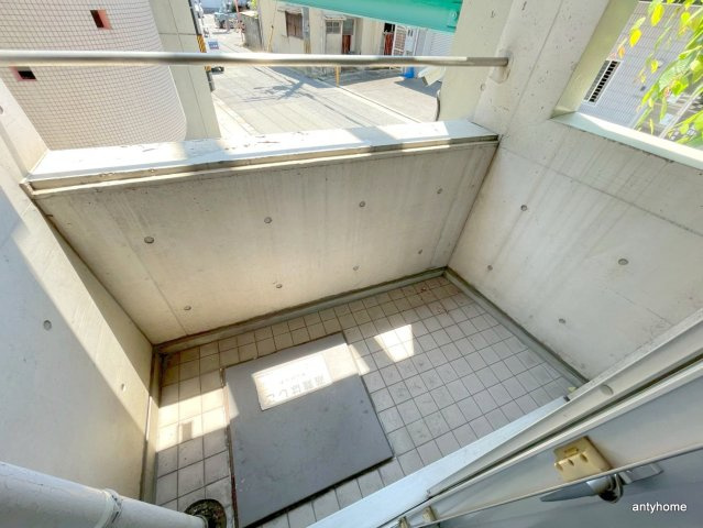 サラダボウル　仲介手数料無料のバルコニー