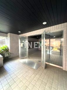 横浜市神奈川区台町の賃貸マンションのエントランス