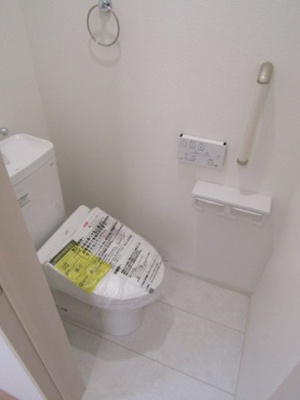 【トイレ】 | ブルーミングガーデン中央市成島2期　2号棟 | シンプルで使いやすいトイレです