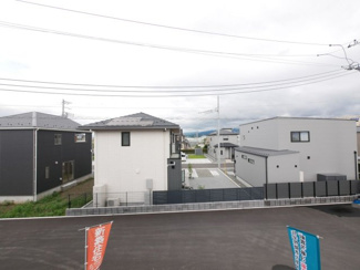 【展望】 | 中央市成島 オール電化新築戸建 全2棟 1号棟 南東角地 | 二階より東側を望む