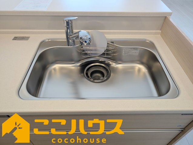 ベアーズコート北谷町上勢頭ヒルズのキッチン|洗い物のしやすいワイドシンク