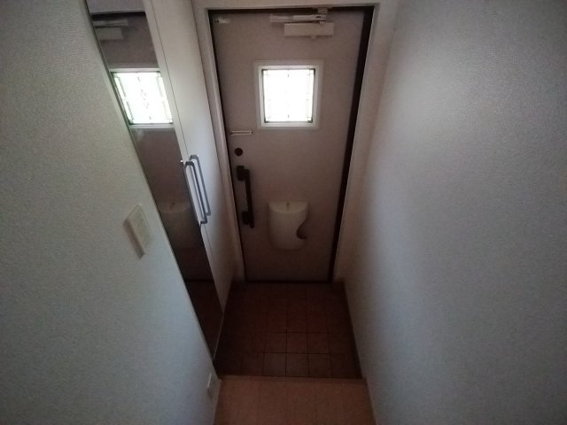 ソンレイルＳの玄関