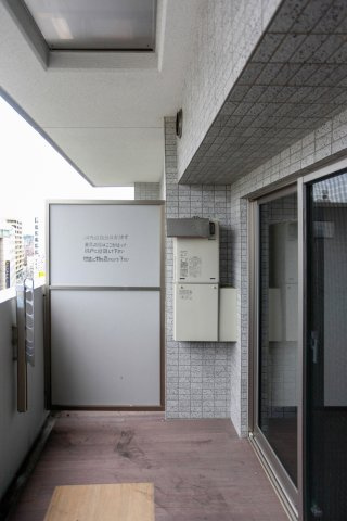アルファシオリエンソ　5階のバルコニー|別号室のものになります。現状優先。