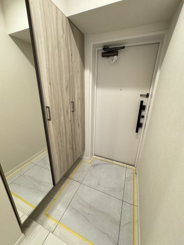 ライオンズガーデンヒルズ白山の玄関