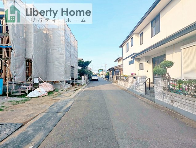 水戸市住吉町1期　新築戸建の前面道路含む現地写真