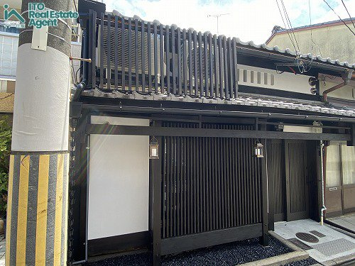 上・若松町 「京町家」 の外観
