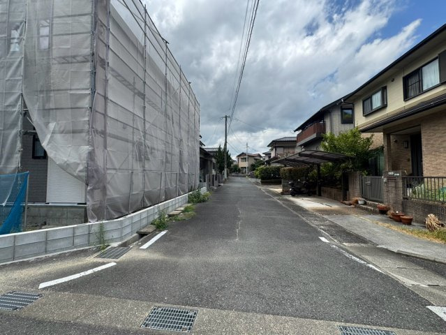 【前面道路含む現地写真】の画像