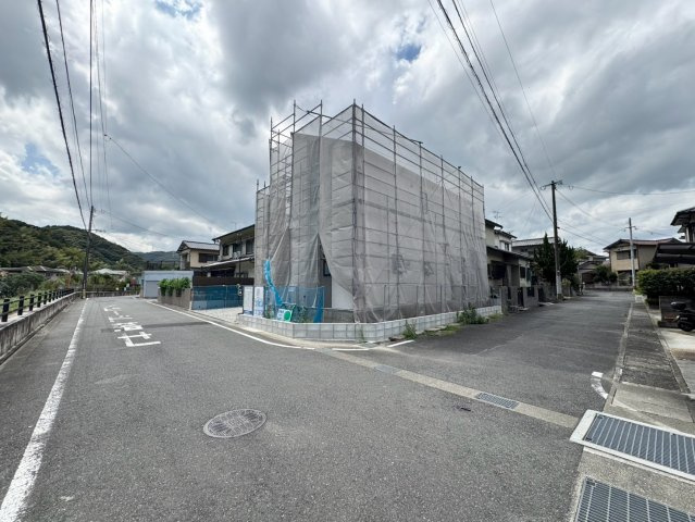 Adoble+ーアドブル＋小倉南区徳吉東4丁目3期　【小倉南区　新築戸建て】の前面道路含む現地写真|現地撮影　2026,8,30　Adoble+ーアドブル＋小倉南区徳吉東4丁目3期　【小倉南区　新築戸建て】