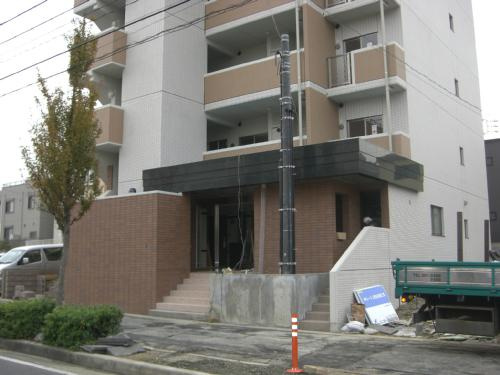 リブ荒池の外観