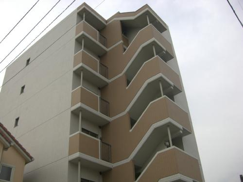リブ荒池の外観