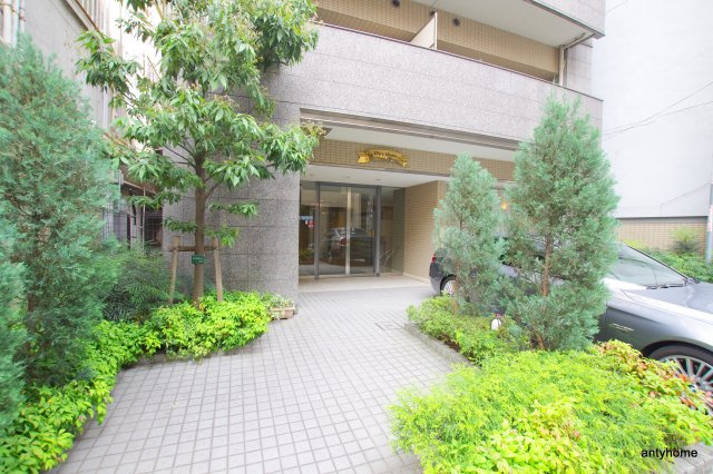 シェクララ　仲介手数料無料のエントランス