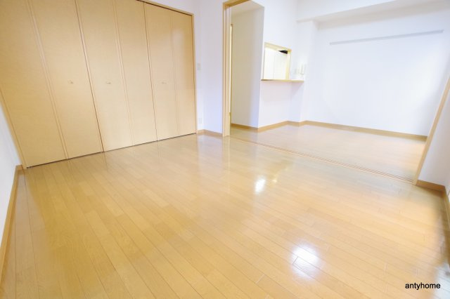 シェクララ　仲介手数料無料の洋室