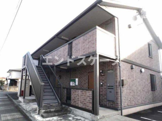 シャトレーのエントランス|高崎、前橋、伊勢崎エリアのお部屋探しはエンドスケープまで！お客様の理想お聞かせ下さい♪