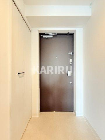 Louis Residence 弁天町の玄関