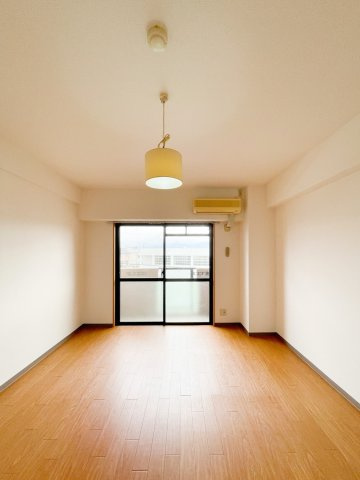 那珂川市恵子１丁目の賃貸マンションの内装