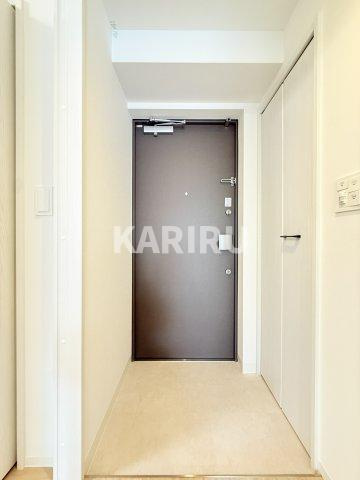 Louis Residence 弁天町の玄関