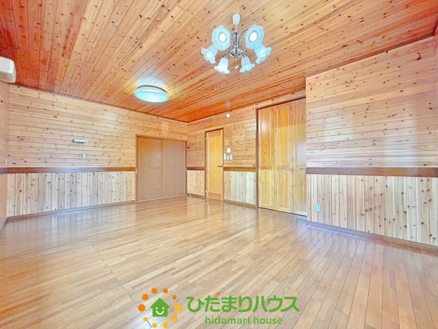 羽生市南６丁目　中古一戸建ての洋室