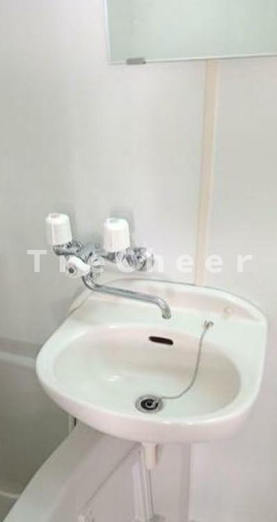 茂木ビルの洗面所