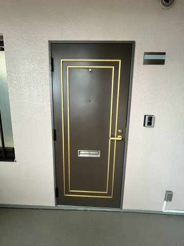 朝日パリオ武蔵藤沢　中古マンション　1階の玄関