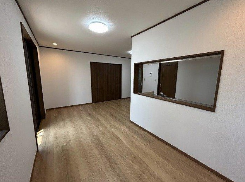 伊勢崎市 連取町（伊勢崎駅） 2階建 ４ＬＤＫの居間・リビング