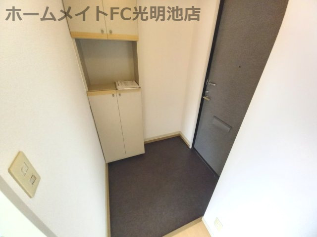プレドール深井の玄関