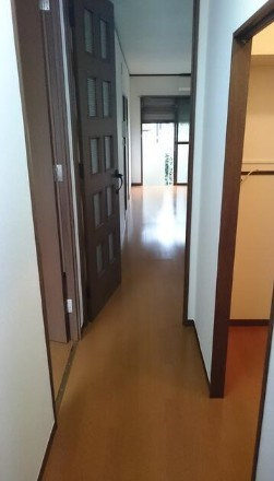 野崎ハウスの玄関