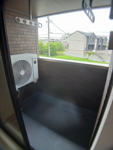 ドミールイン小呂のバルコニー