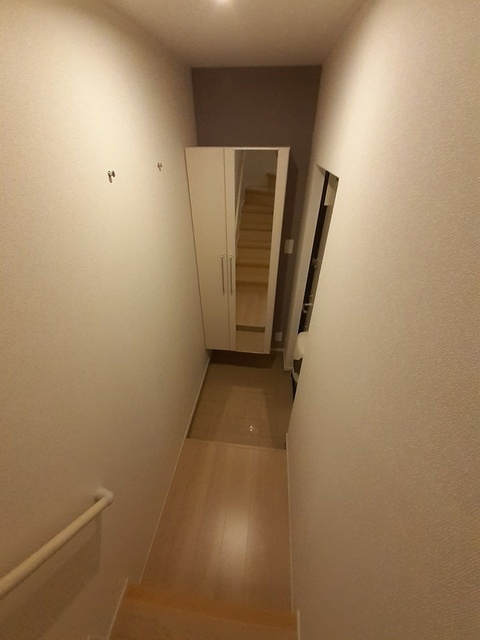 ドミールイン小呂の玄関