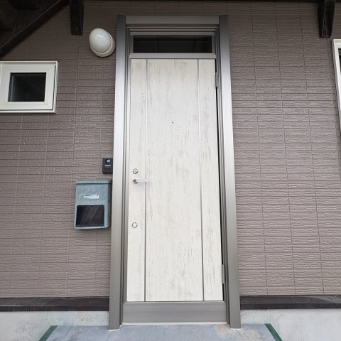協和アパートのエントランス