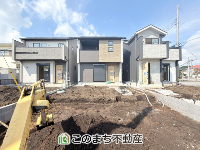 ブルーミングガーデン宇都宮市清原台3丁目の外観|建築中現地写真（同社施工の完成物件・モデルハウスがご見学できます）