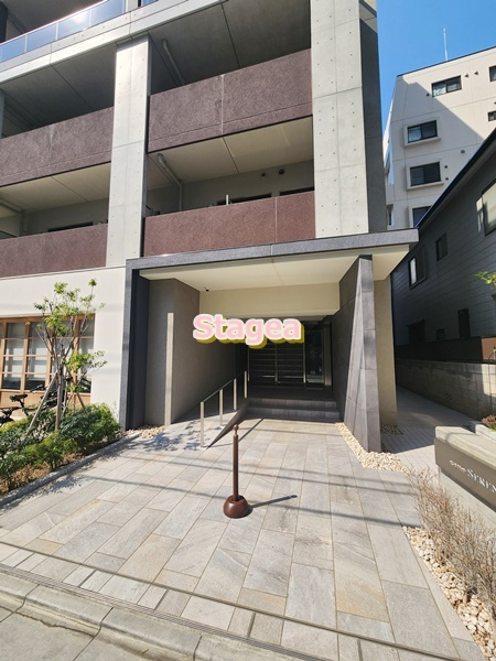 SERENTIOのエントランス