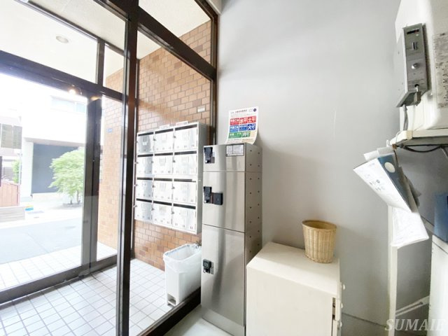 コーポアトレイユのその他共用部分|宅配ボックスです