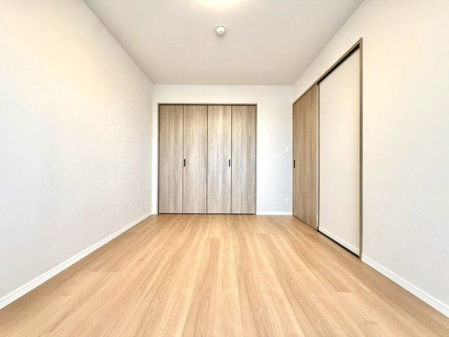 コスモ保土ヶ谷パークフォルムの洋室|住まう方のライフスタイルに寄り添う、使い勝手の良い居室設計が魅力です。