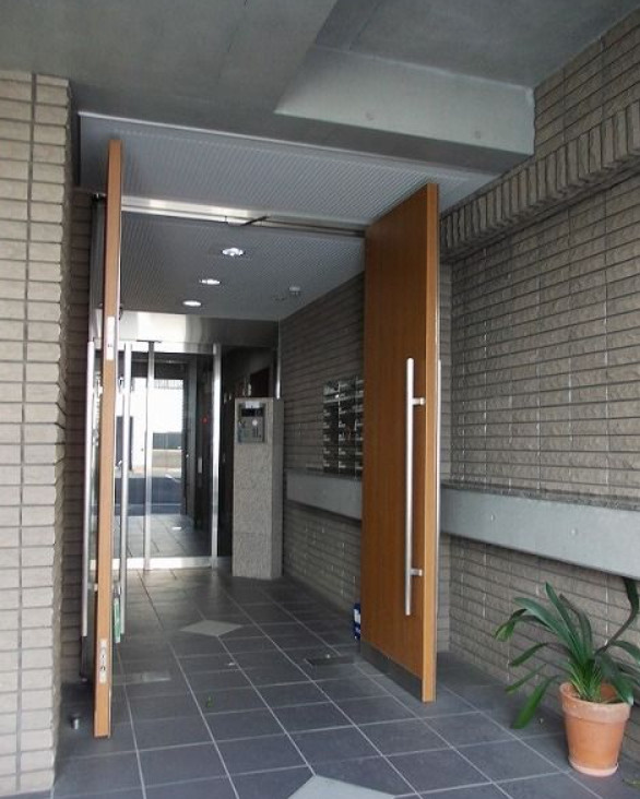 クラウドヒル墨田のエントランス
