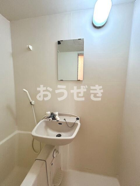 レジデンス白楽の浴室