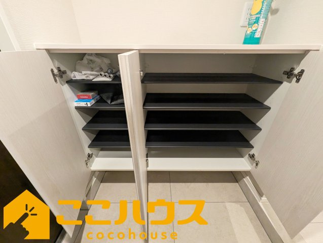 ベアーズコート北谷町上勢頭ヒルズの収納|大容量のシューズボックス