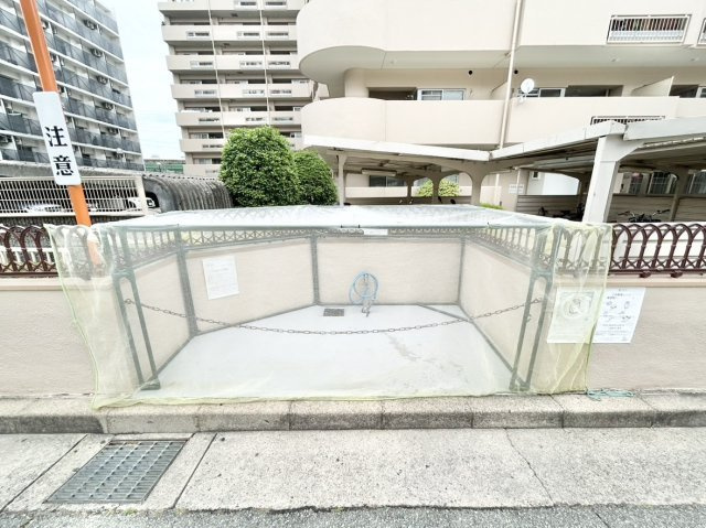 塚口フレックスのその他共用部分|敷地内にゴミステーションございます。