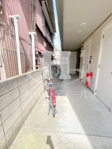 【エントランス】 | シャーメゾンU