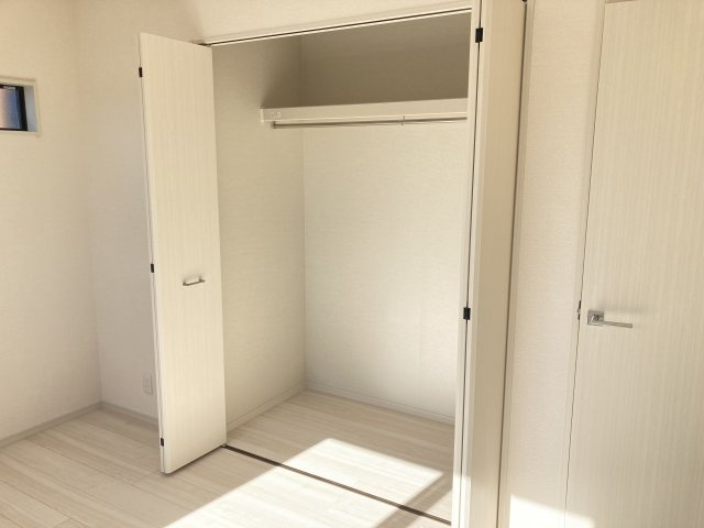 アイタウン前橋市朝倉町3丁目　新築戸建ての収納|【イメージ画像】2階洋室②収納です