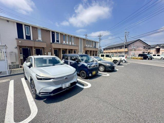 モンヴェールの駐車場|高崎、前橋のお部屋探しはエンドスケープまで！お客様の理想お聞かせ下さい♪