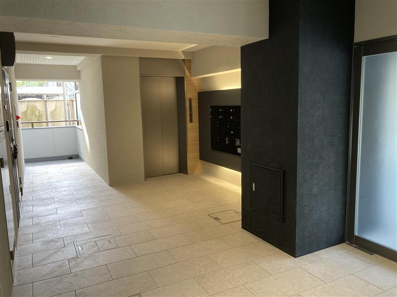 川口市川口６丁目の賃貸マンション