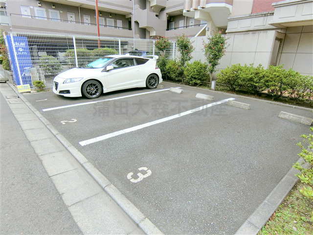 セントパレス大鳥居の駐車場|敷地内平置き駐車場　空き状況等詳細はお問合せ下さい。