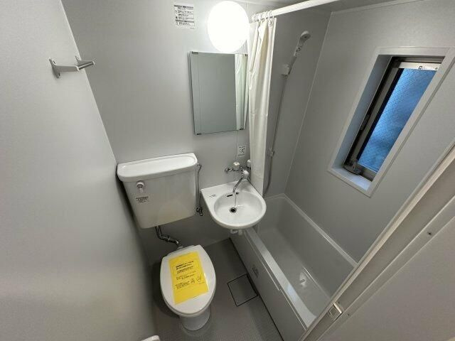 ヒューゲルハイム三軒茶屋の浴室