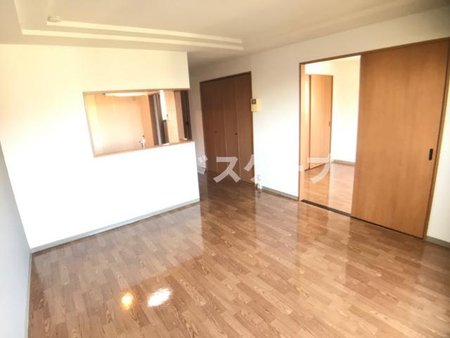 クローバービルの居間・リビング|リビング
高崎、前橋のお部屋探しはエンドスケープまで！お客様の理想お聞かせ下さい♪