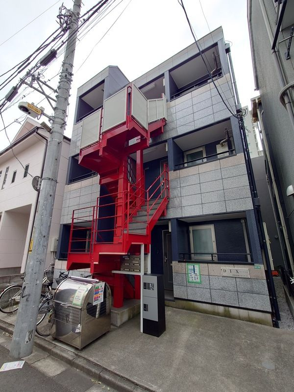 DIX の外観