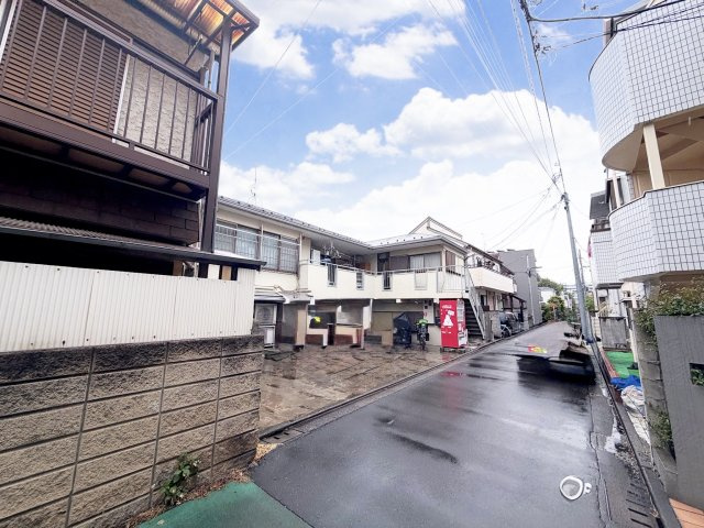 豊島区千早三丁目土地（上物有）の前面道路含む現地写真